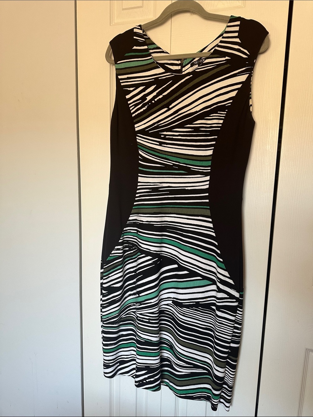 NIC+ZOE Black, White & Green Sleeveless Midi Dress